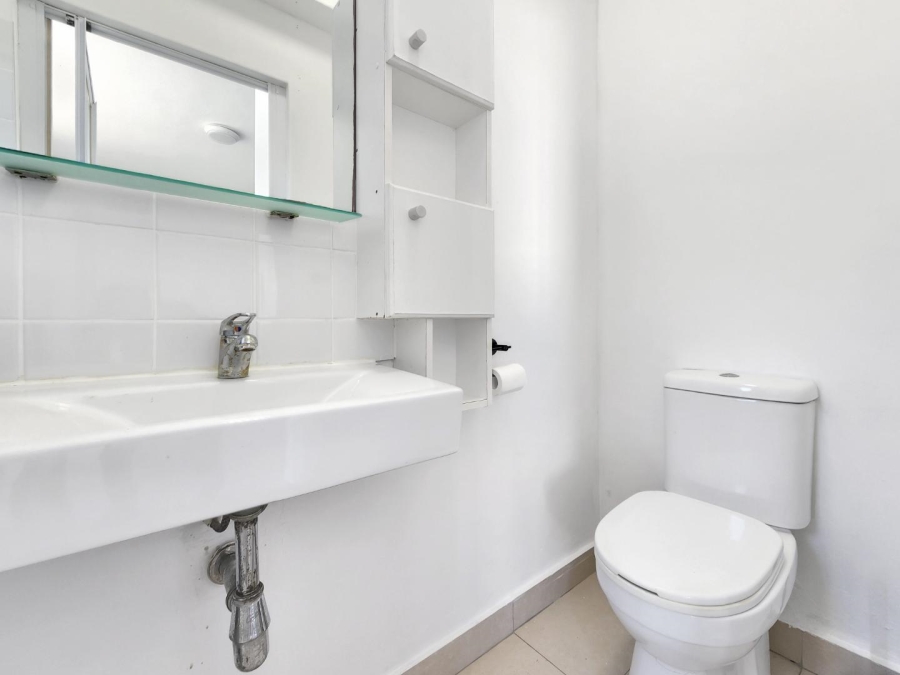 1 Bedroom Property for Sale in Observatory Western Cape